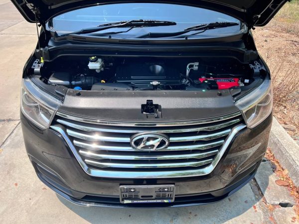HYUNDAI H-1 DELUXE - Image 7