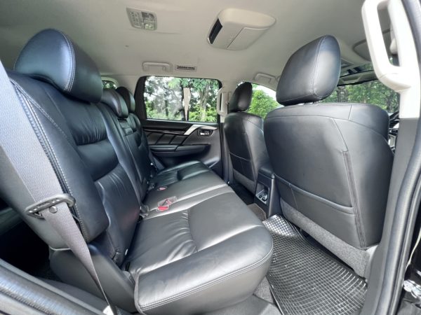 MITSUBISHI PAJERO 2.4GT - Image 10