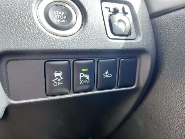 MITSUBISHI PAJERO 2.4GT - Image 16