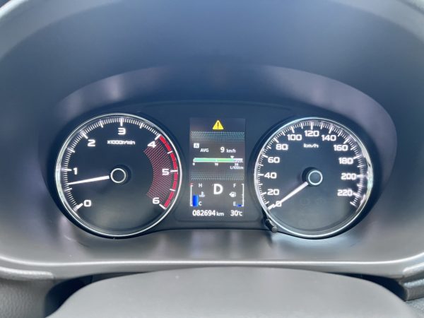 MITSUBISHI PAJERO 2.4GT - Image 17