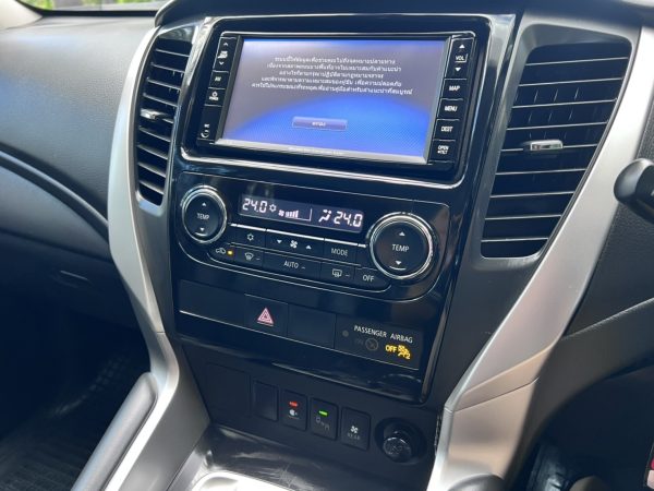 MITSUBISHI PAJERO 2.4GT - Image 18