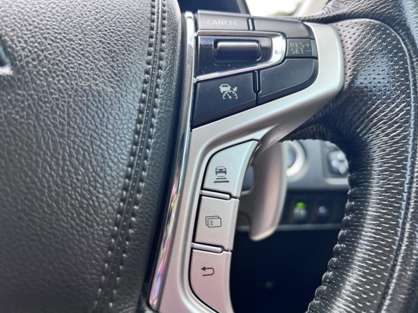 MITSUBISHI PAJERO 2.4GT - Image 21