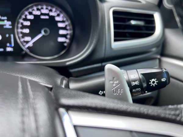 MITSUBISHI PAJERO 2.4GT - Image 22