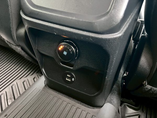 FORD EVEREST NEXTGEN SPORT 2.0 2WD + Option Pack A - Image 12