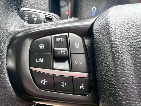 FORD EVEREST NEXTGEN SPORT 2.0 2WD + Option Pack A - Image 16