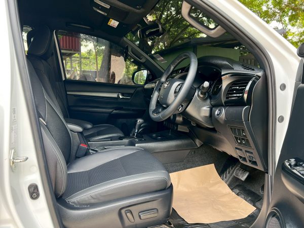 TOYOTA Hilux Revo 2.4 ROCCO Prerunner 2WD - Image 7