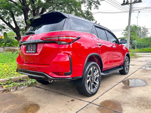 TOYOTA FORTUNER LEGENDER 2.8 2WD - Image 5