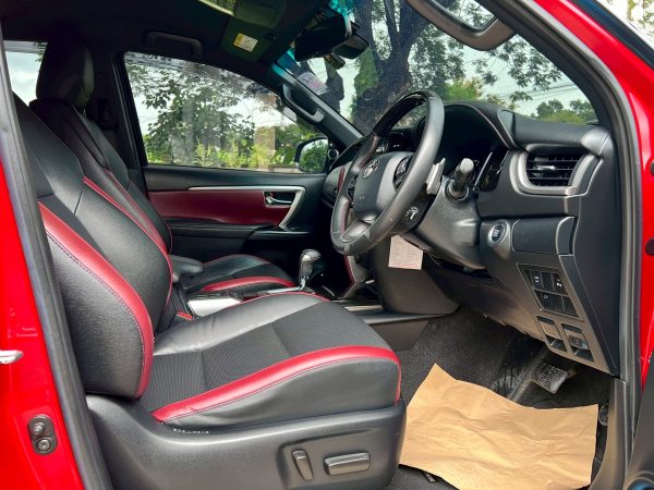 TOYOTA FORTUNER LEGENDER 2.8 2WD - Image 7