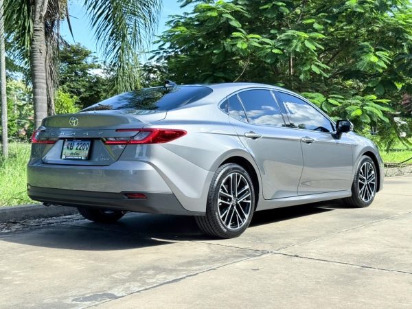TOYOTA CAMRY HEV Premium Luxury - Image 5