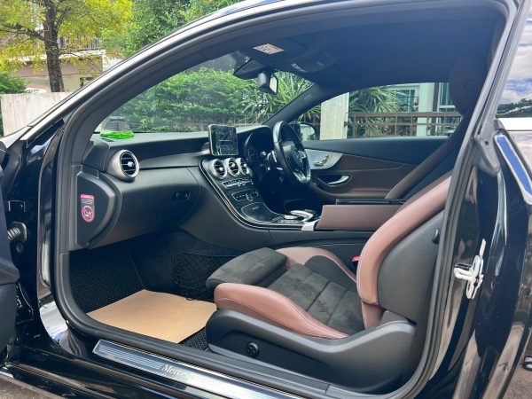 MERCEDES BENZ C250 Edition One - Image 8